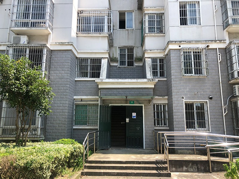 上海市奉贤区海畔家园95栋3F 