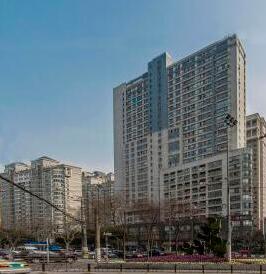 上海市静安区金城大厦1399栋12F 