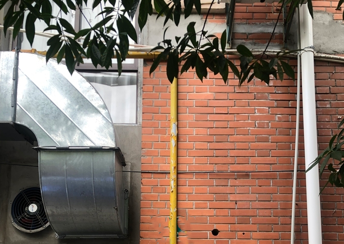 上海市浦东新区艺泰安邦花园沿街商铺宣桥镇3栋 