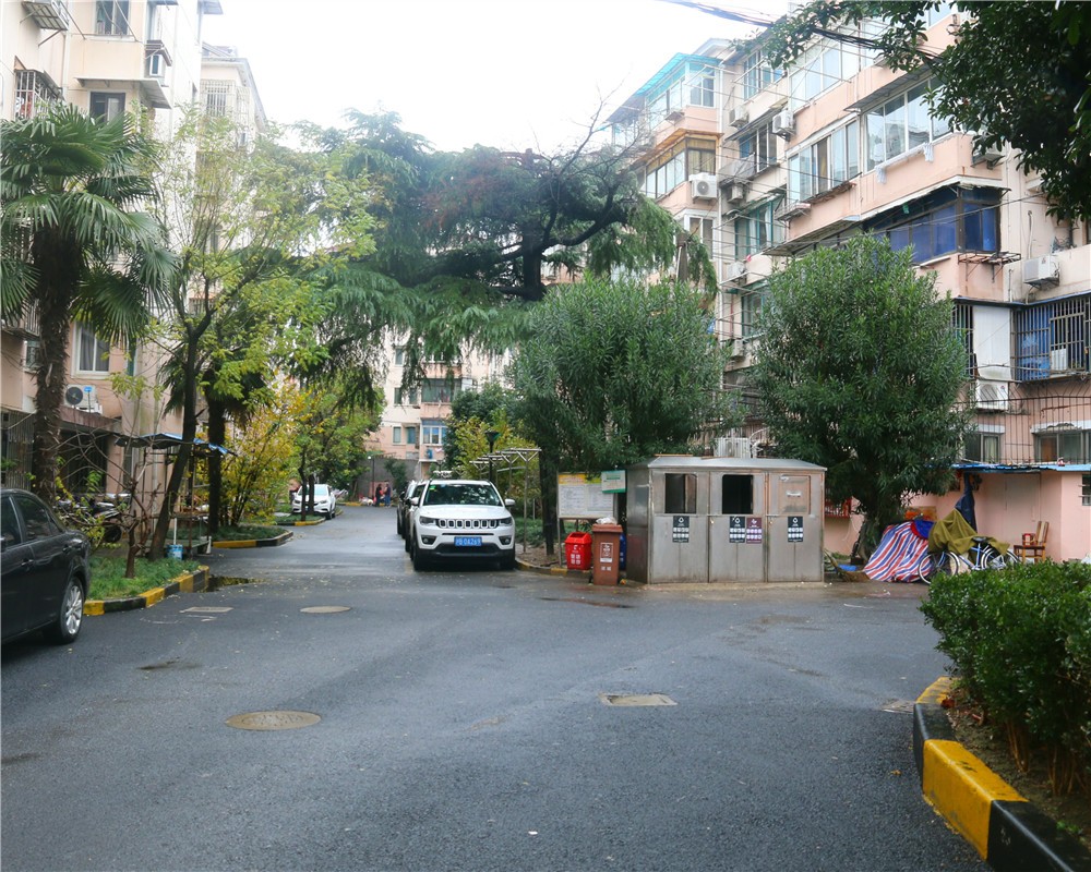 上海市虹口区凉城三村39栋3F 