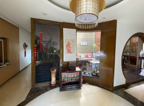 上海市青浦区西郊九溪十八岛徐泾镇127栋 