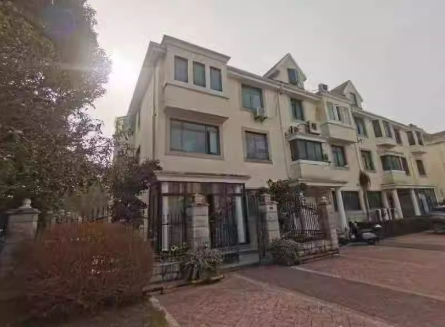 上海市松江区龙珠花苑-英国会191栋 