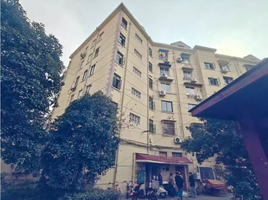 上海市浦东新区西镇小区14栋3F 