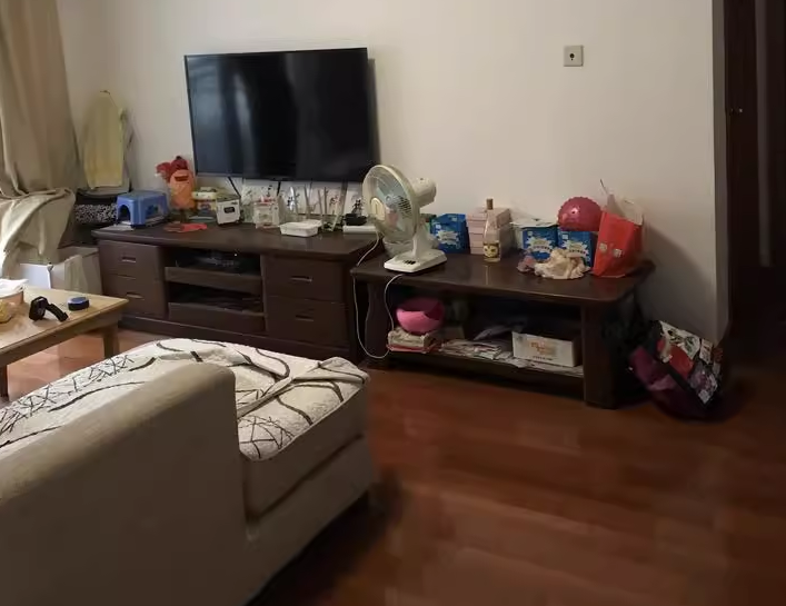 上海市宝山区文宝苑45栋4F 