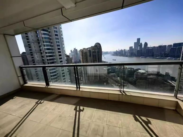 上海市浦东新区盛大金磐花园1栋33F及地下1F车位 