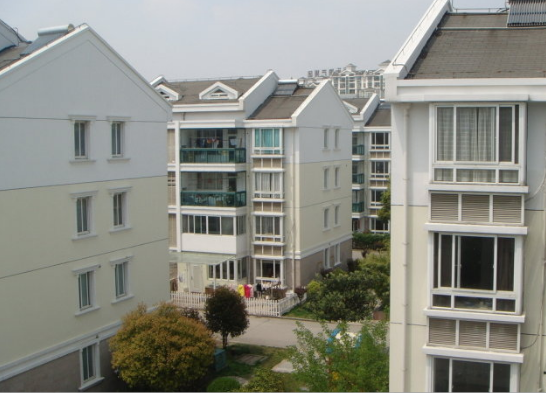 上海市松江区万宇漓水花苑14栋1F 