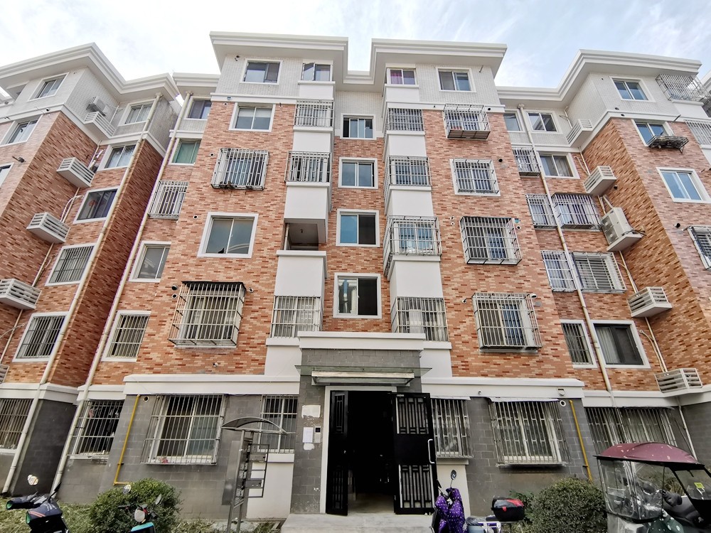 上海市宝山区和泰苑-南区29栋5F 