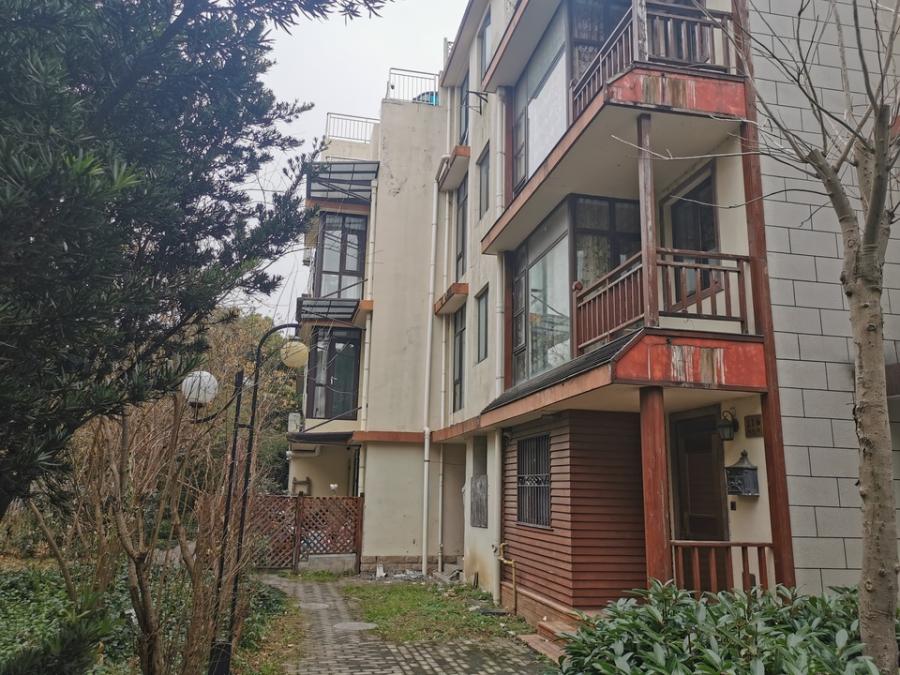 上海市宝山区锦秋花园115栋1-3F 