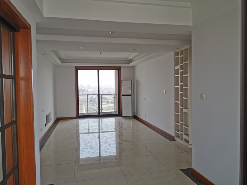 上海市浦东新区碧玉澜庭7栋25F 