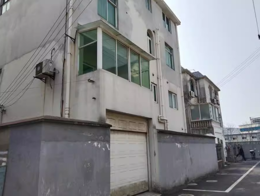 上海市宝山区杨园别墅23栋全幢 