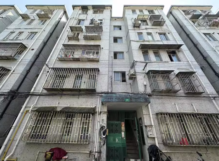 上海市浦东新区金台路161弄小区19栋3F 