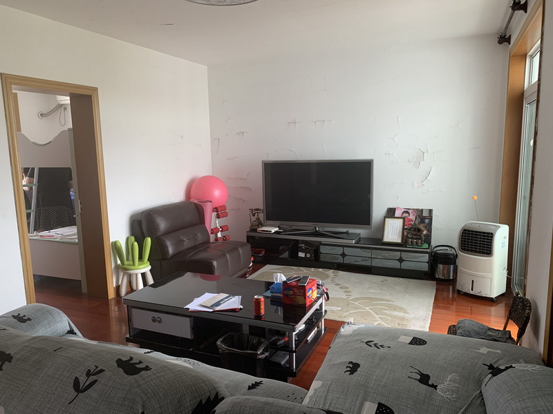 上海市闵行区景舒苑三村2栋6F 