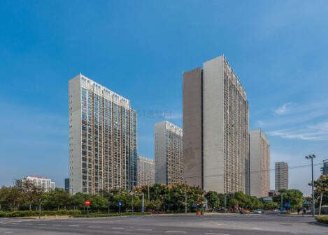 上海市嘉定区合景峰汇12栋16F 