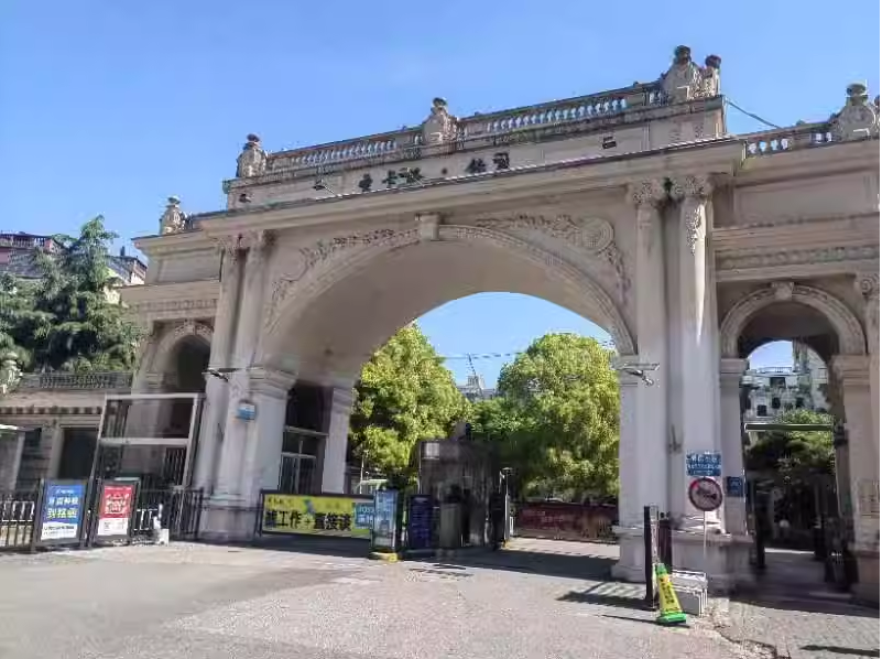 上海市宝山区圣卡洛铂庭40栋14F 