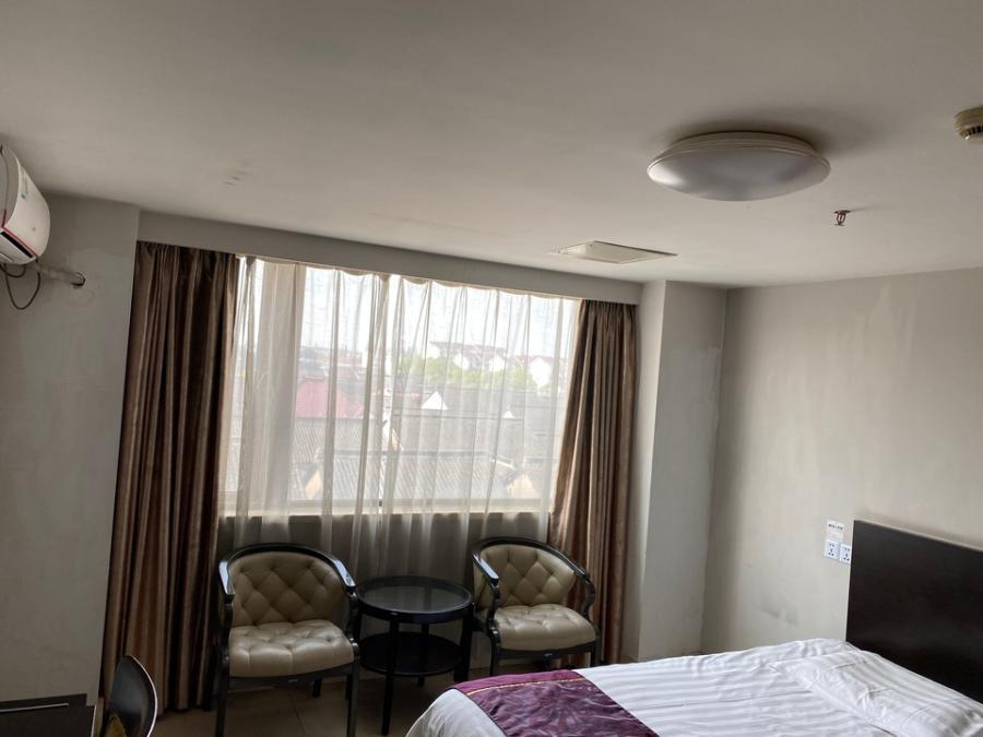 上海市嘉定区忠心大酒店宝安公路4570栋 