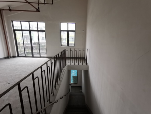 上海市青浦区水都南岸康园路401弄34栋1-2F 