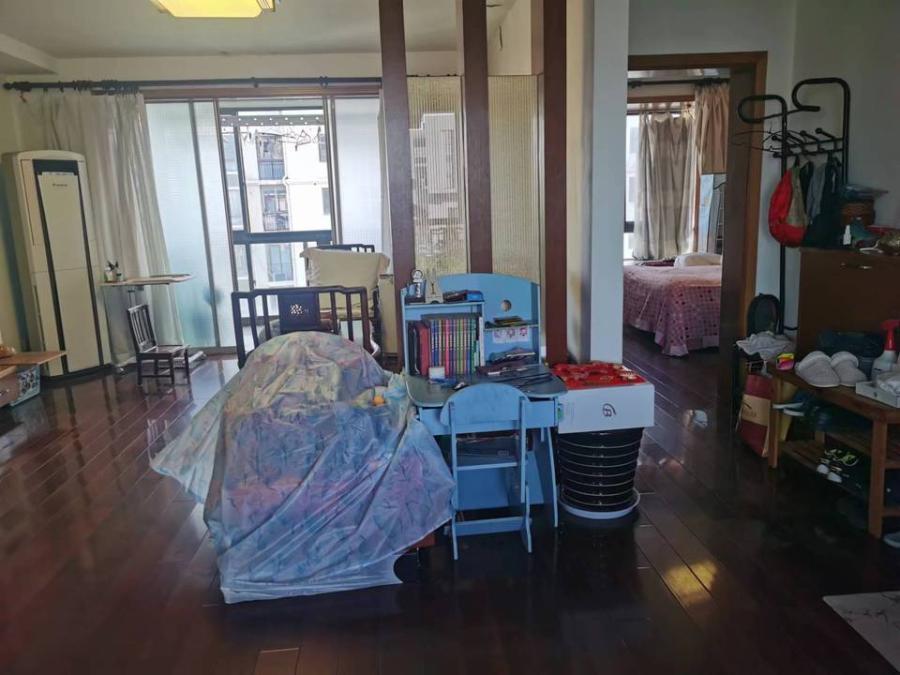 上海市闵行区南洋瑞都剑桥府邸167栋10F 