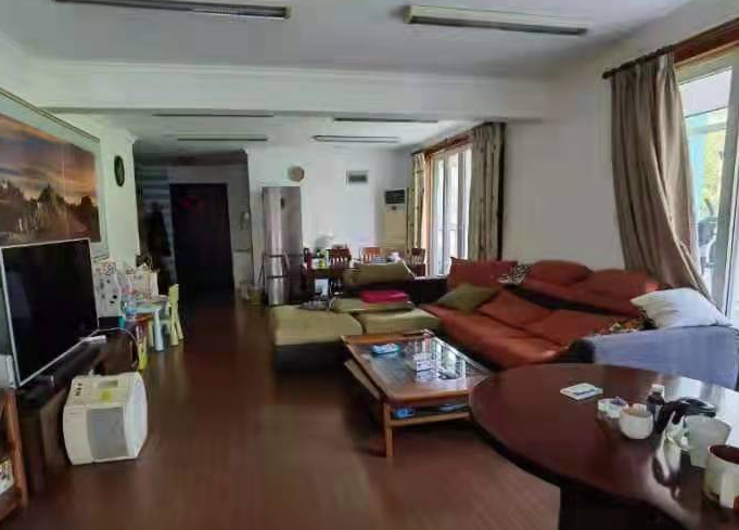 上海市徐汇区万科华尔兹花园4栋4F 