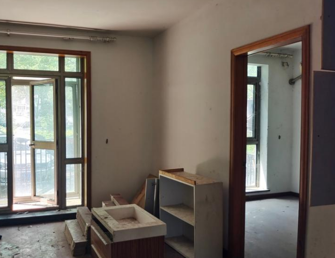 上海市闵行区上海康城93栋1F、地下1F 