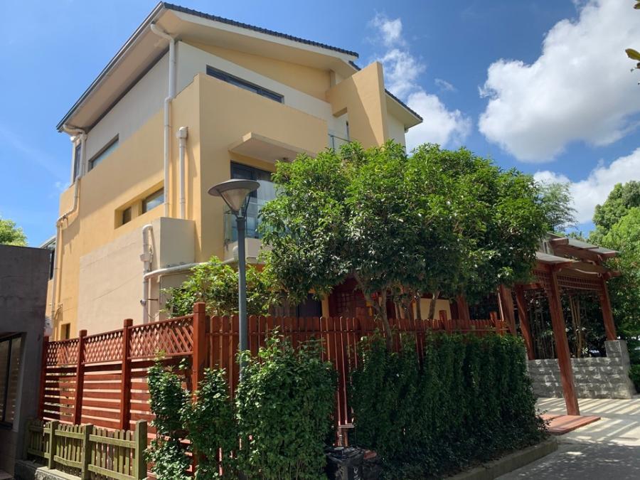 上海市浦东新区中科大学村康桥镇1575栋 