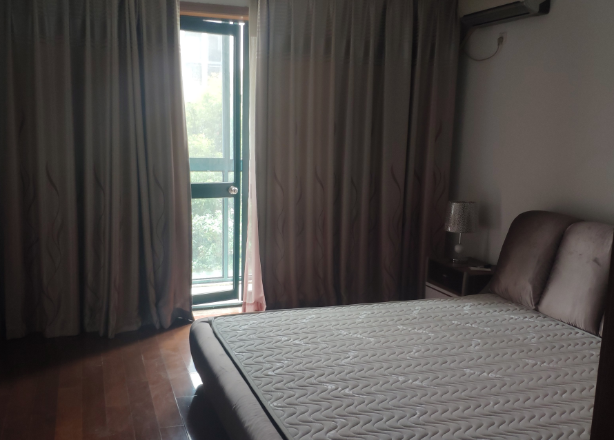 上海市嘉定区复华城市花园百合里40栋3F 