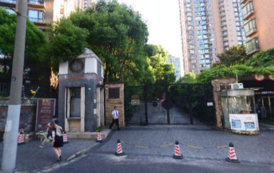 上海市黄浦区上海滩花园3栋7F 