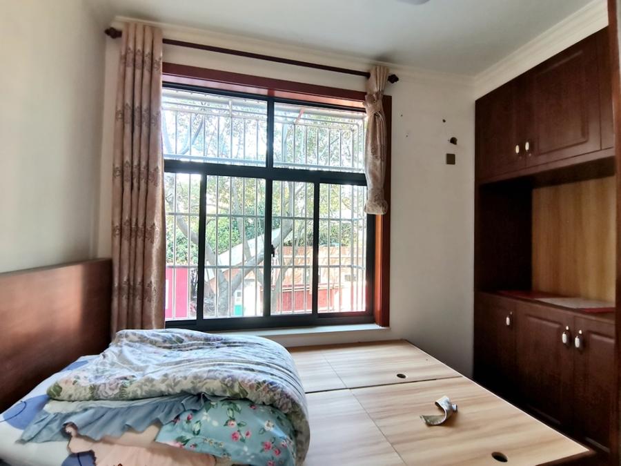 上海市松江区辰星东区74栋2F 