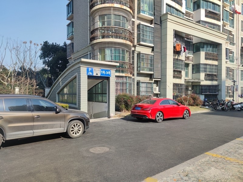 上海市松江区紫东新苑72栋16F 