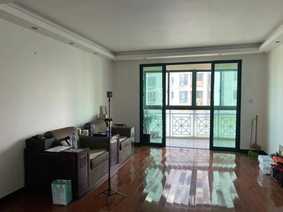 上海市徐汇区锦馨苑3栋8F 