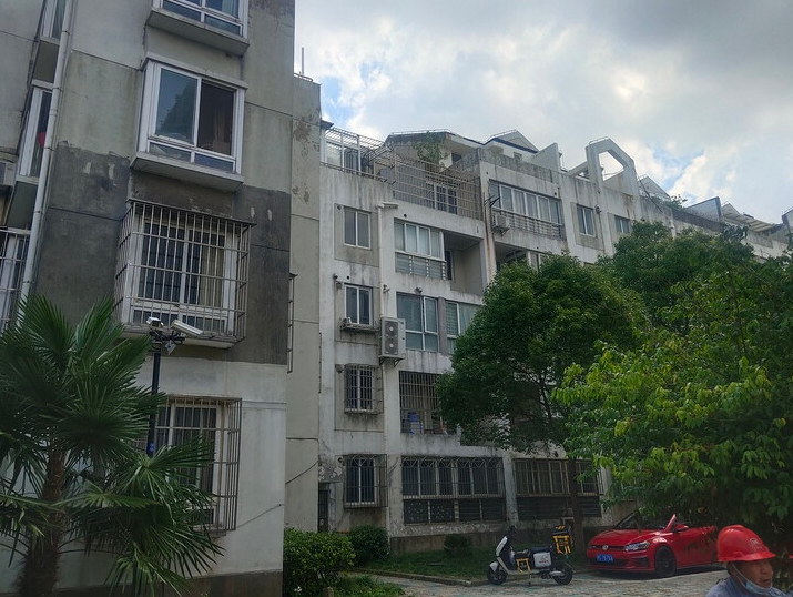 上海市奉贤区奉浦苑55栋1F 