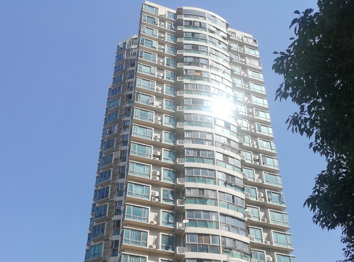 上海市普陀区大华愉景华庭39栋18F及地下1F车位 