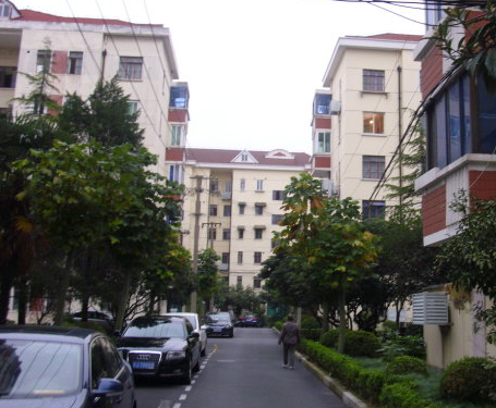 上海市浦东新区潼港一村35栋5F 