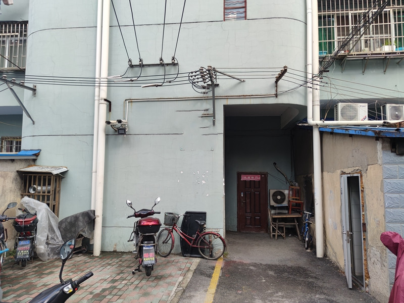 上海市宝山区乐业一村9栋4F 