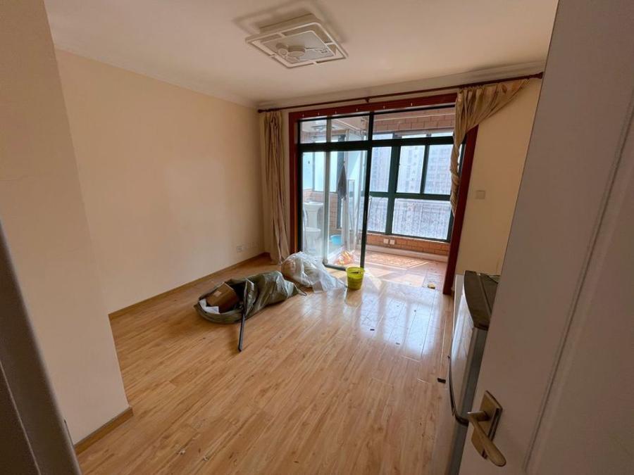 上海市黄浦区阳光公寓3栋19F 