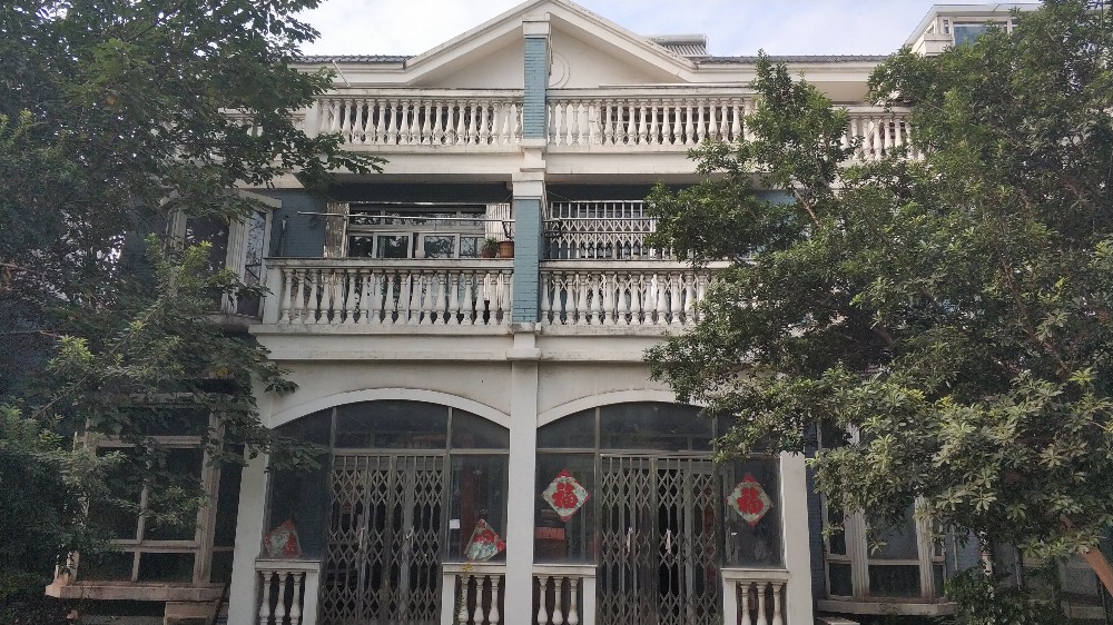 上海市嘉定区爱里舍花园490栋 