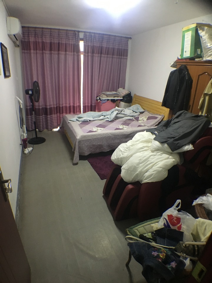 上海市闵行区970弄小区43栋1F 