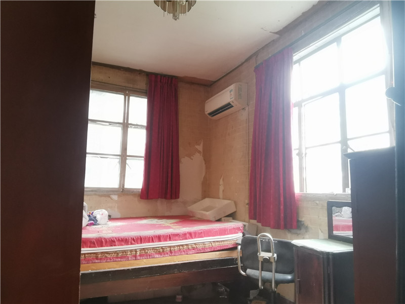 上海市虹口区丰镇小区9栋4F 