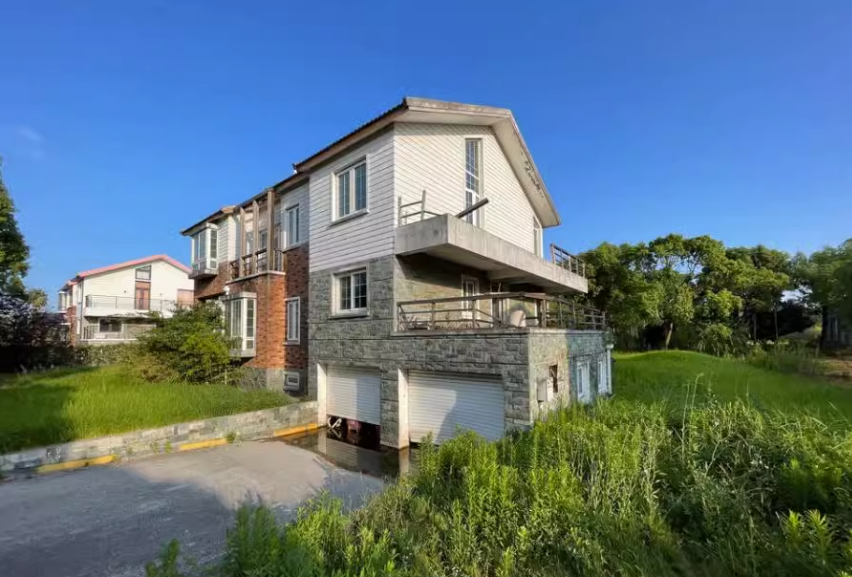 上海市奉贤区棕榈滩别墅110栋全幢 