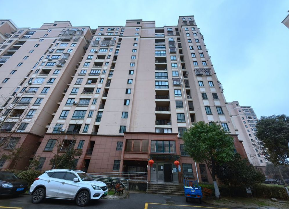 上海市浦东新区凌桥景园18栋1F 