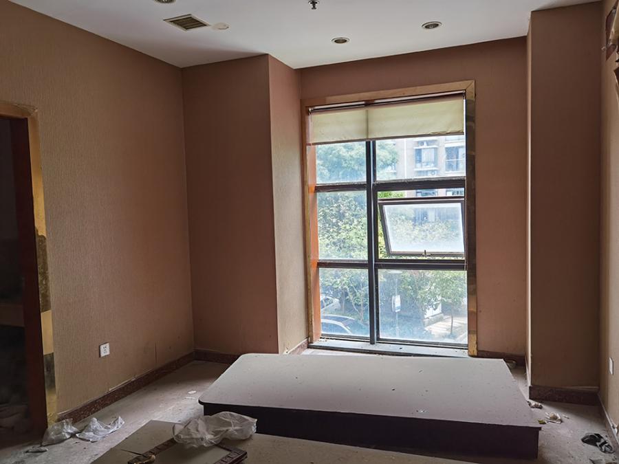 上海市嘉定区天际蓝桥苑曹安公路2365、2379-2381栋 