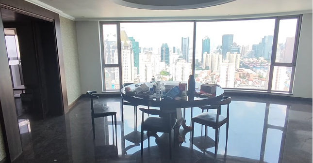 上海市浦东新区世茂滨江花园6栋40F 