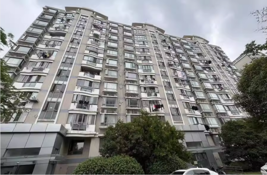 上海市宝山区经纬阳光水岸家园88栋1F 