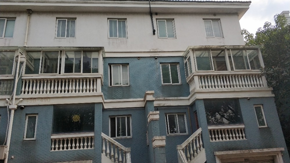 上海市嘉定区爱里舍花园492栋 