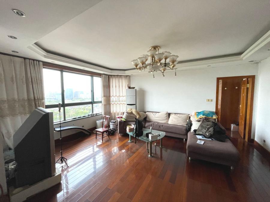 上海市静安区歌林春天馨园33栋16F及地下1F车位 