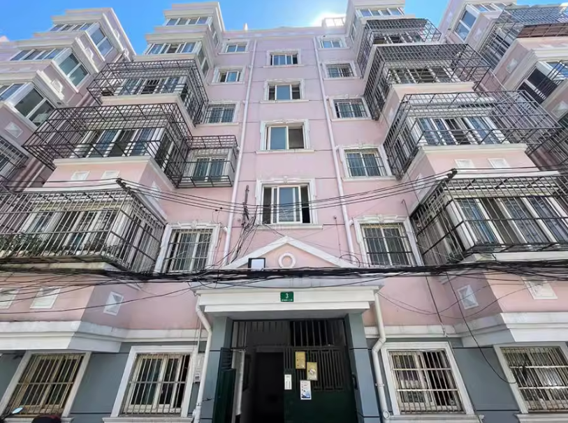 上海市浦东新区泥城路12弄小区3栋2F 