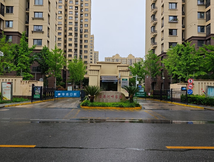 上海市奉贤区沿港河畔家园2栋15F 