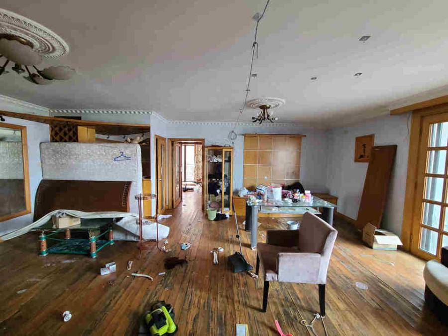 上海市闵行区华光花园76栋6F 