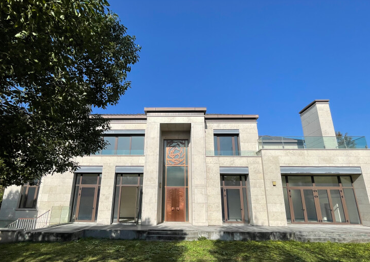 上海市闵行区金臣别墅81栋全幢 