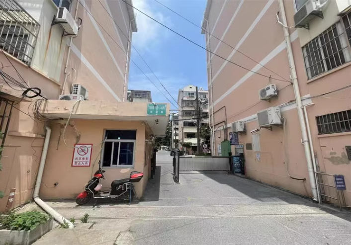 上海市浦东新区运通路728弄小区39栋6F 