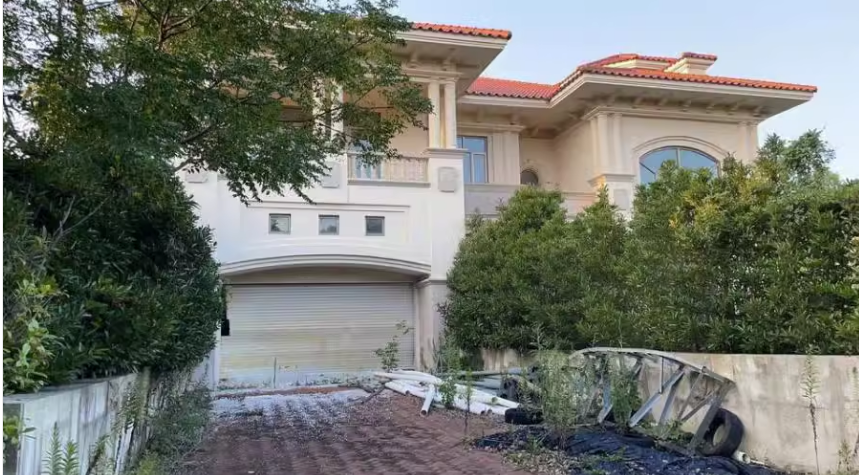 上海市奉贤区棕榈滩高尔夫别墅138栋全幢 